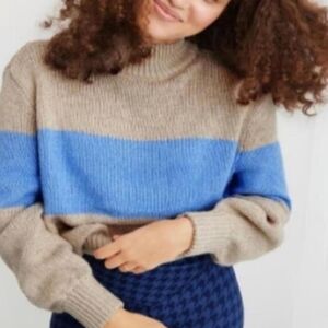Aerie "Oh-Snow-Soft" mock neck sweater oatmeal/beige with a blue stripe Medium